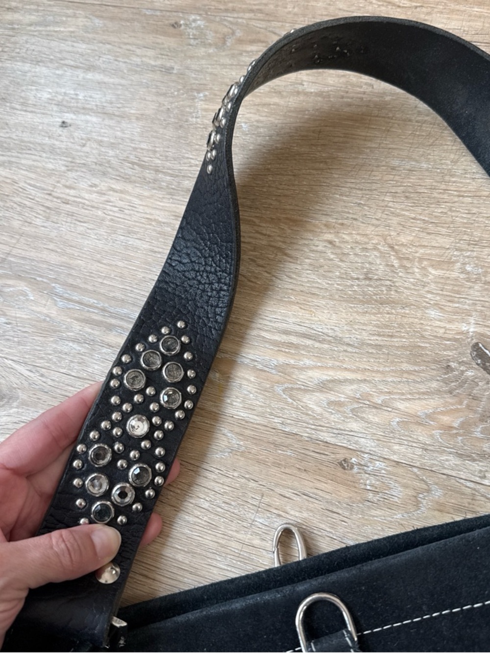 Vintage Tylie Malibu Black Suede Shoulder Bag with Studded Strap - Picture 2 of 8